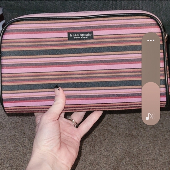Kate Spade Striped Shoulder Bag With Removable Pouch - Picture 2 of 7